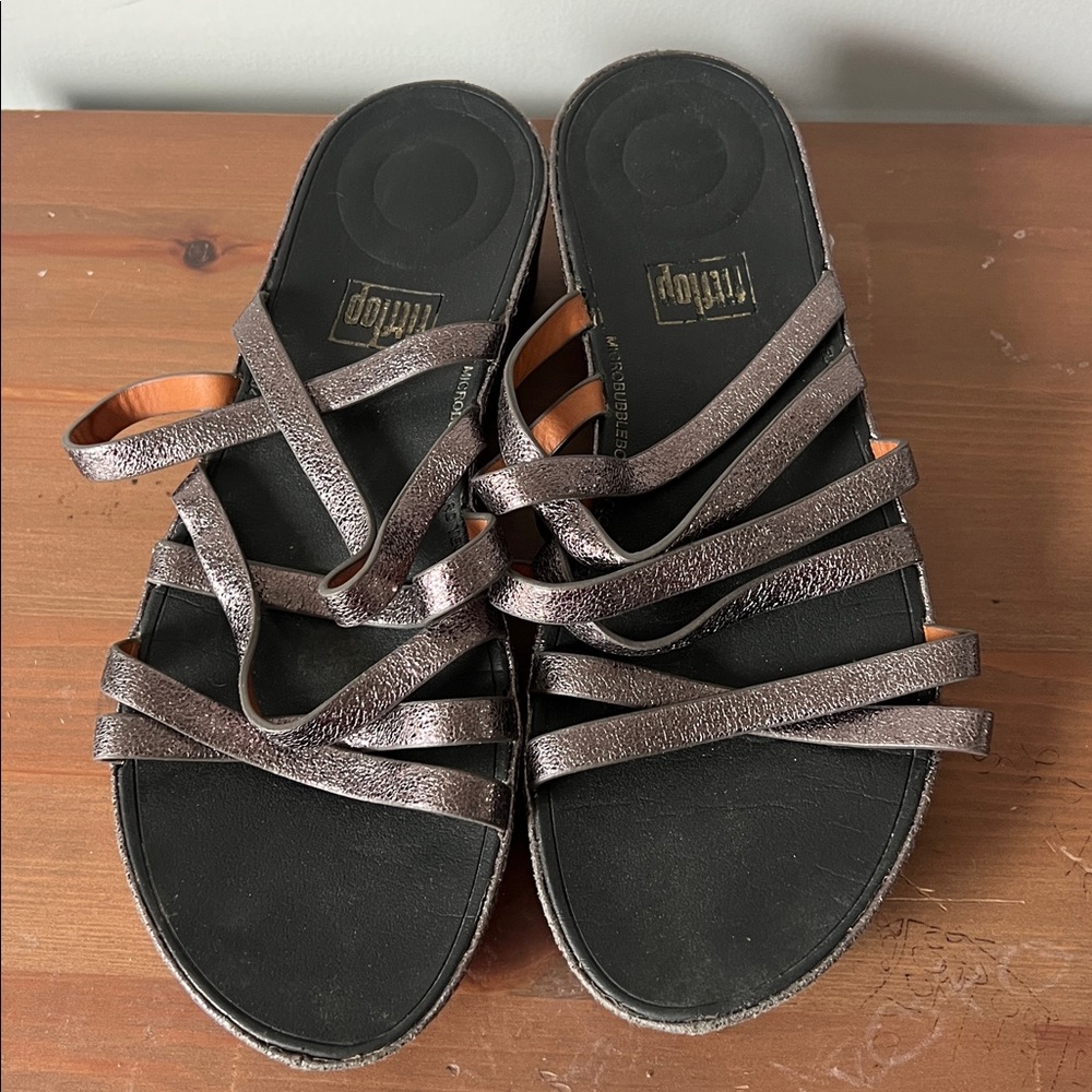 FitFlop Linny Sandals Women 9 metallic leather Crystal Strappy Platform Wedge ➕ - Picture 2 of 5
